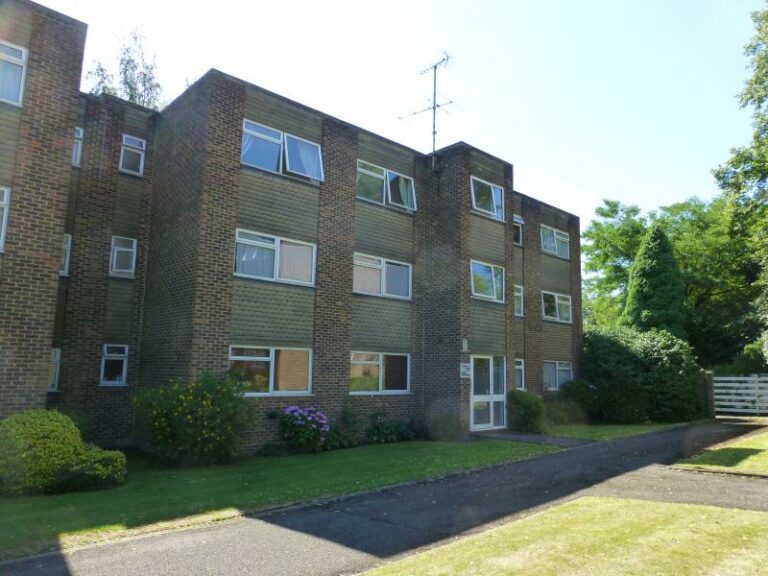 Gateway Close, Northwood