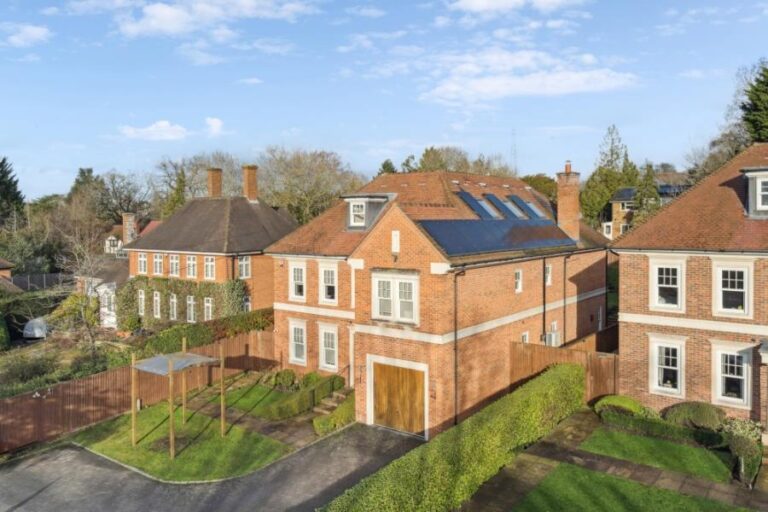 Frithwood Avenue, Northwood