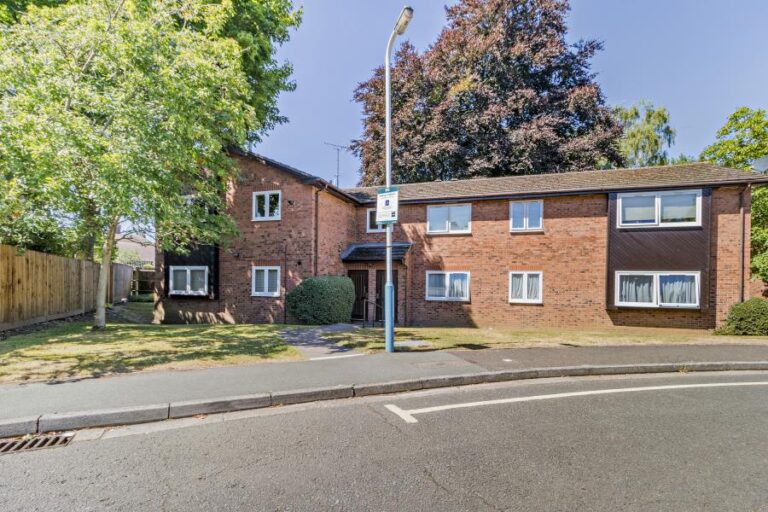 Anthus Mews, Northwood