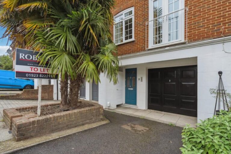 Tanworth Close, Northwood