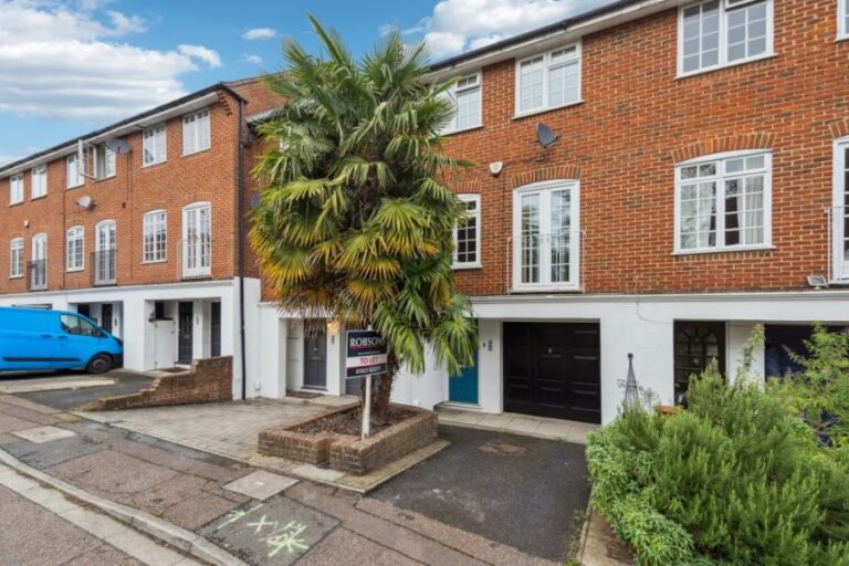 Tanworth Close, Northwood