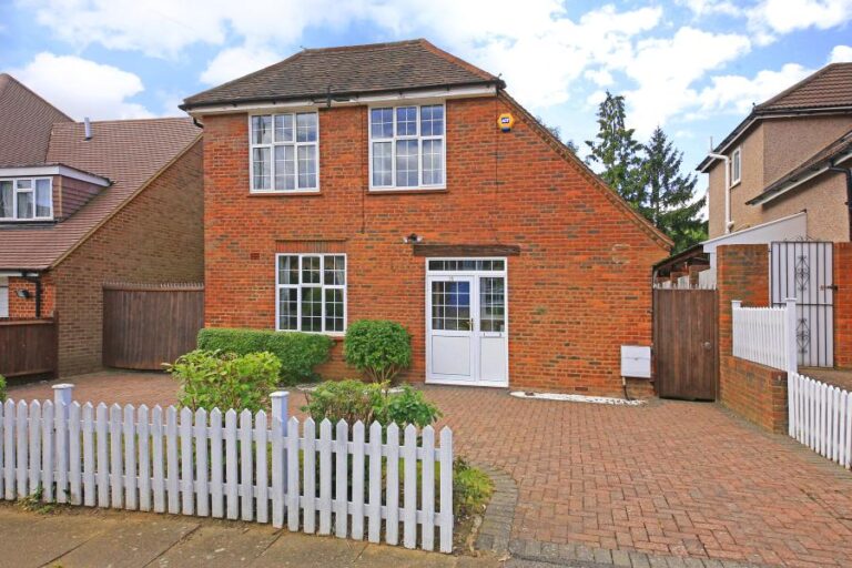 Rofant Road, Northwood