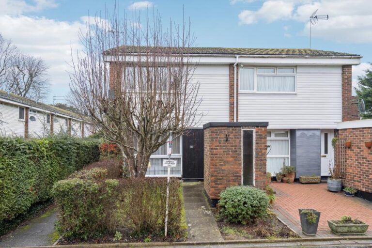 Dormans Close, Northwood
