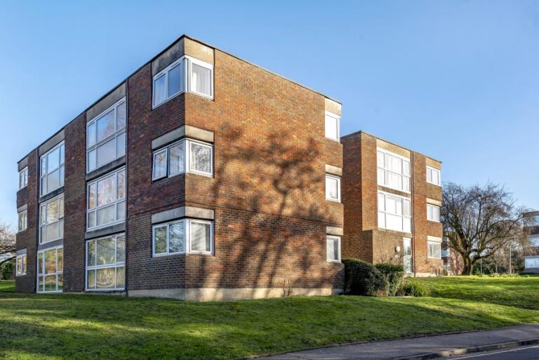Dormans Close, Northwood