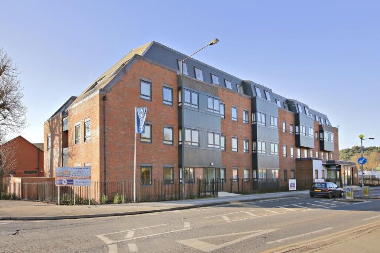 Riverside Place, Pinner