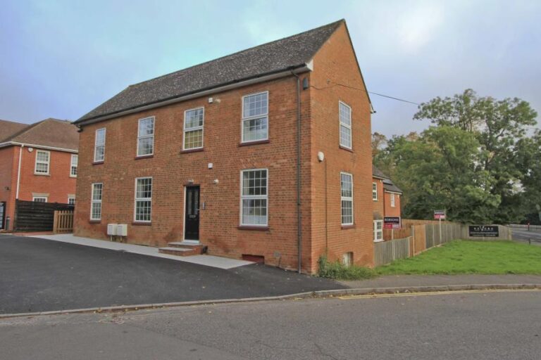 Park Farm House, Northwood