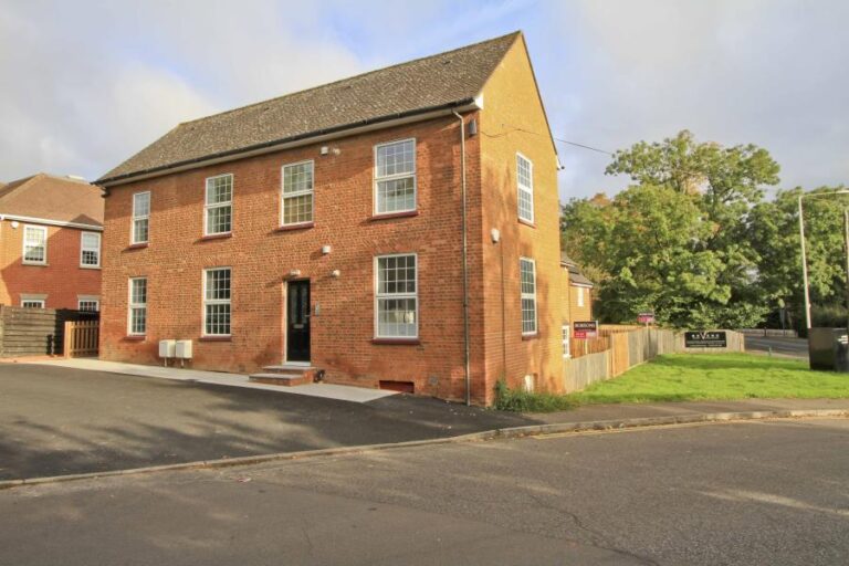 Park Farm House, Northwood