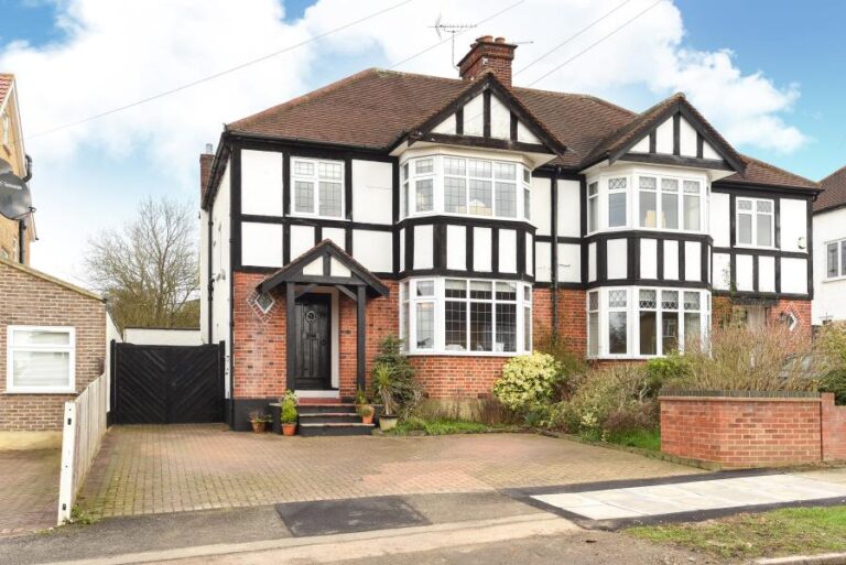 Northwood Way, Northwood