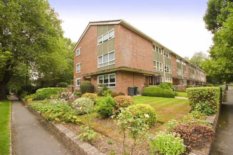 Penn House, Main Avenue, Moor Park