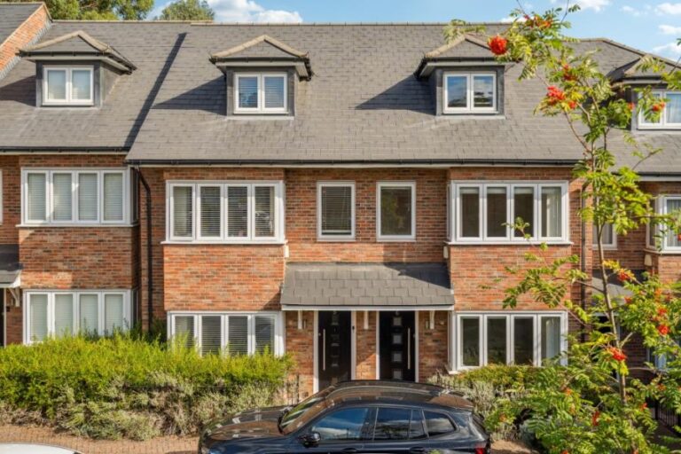 Thirlmere Gardens