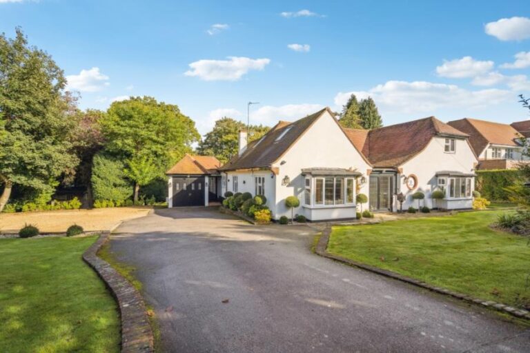 Sandy Lodge Road