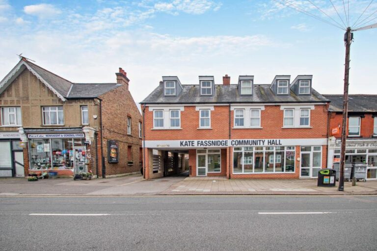 High Street, Northwood