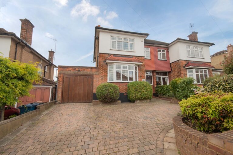 Rayners Lane, Pinner, HA5