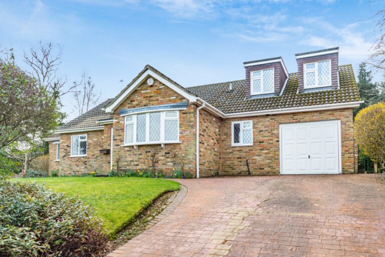 Wyatts Close, Chorleywood, WD3