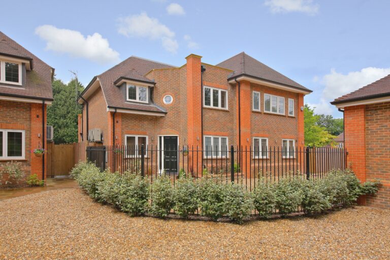 Brackenhill Close, Oxhey Drive South, Northwood, Middlesex