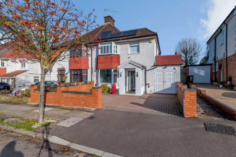 Rosecroft Walk, Pinner, HA5