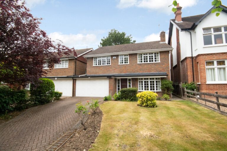 Royston Grove, Hatch End, Middlesex HA5