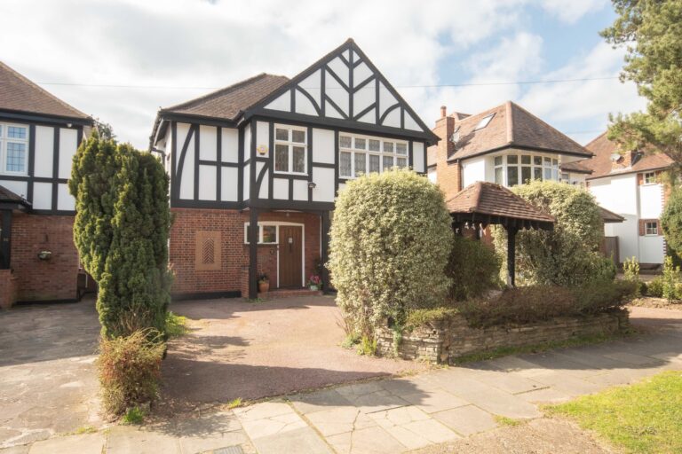 Anselm Road, Hatch End, Pinner HA5