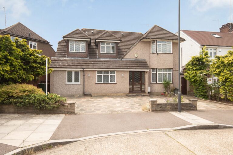 Whittington Way, Pinner, HA5