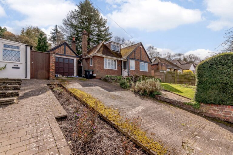 Clements Road, Chorleywood, WD3