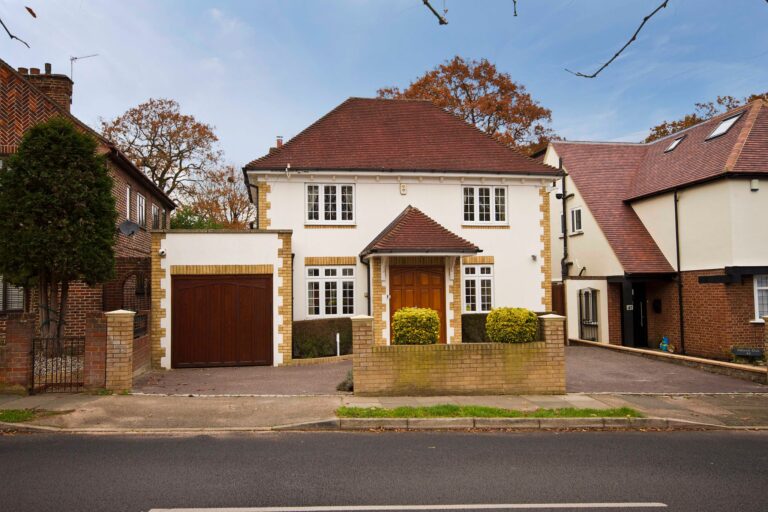 Park Avenue, Ruislip, HA4