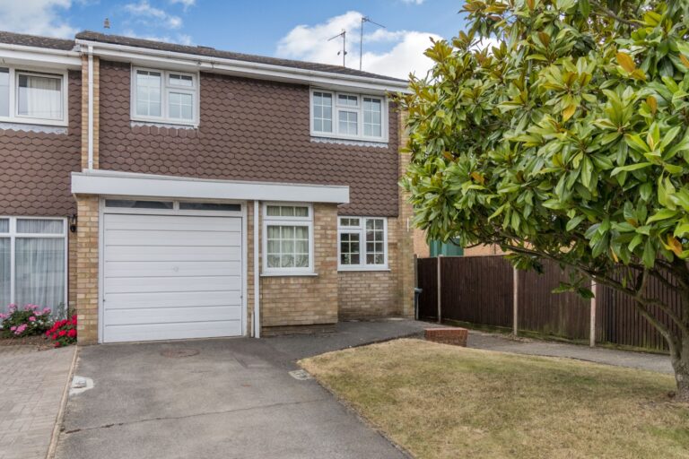 Field Way, Rickmansworth, WD3