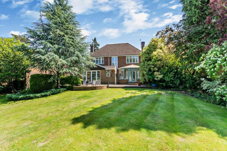 Old Hall Close