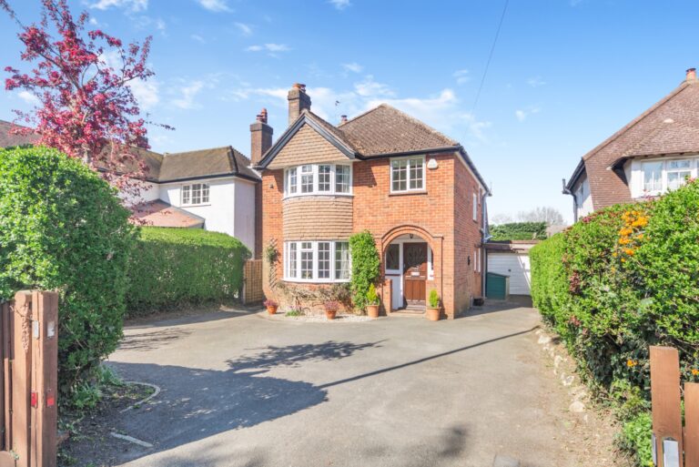 White Lion Road, Little Chalfont