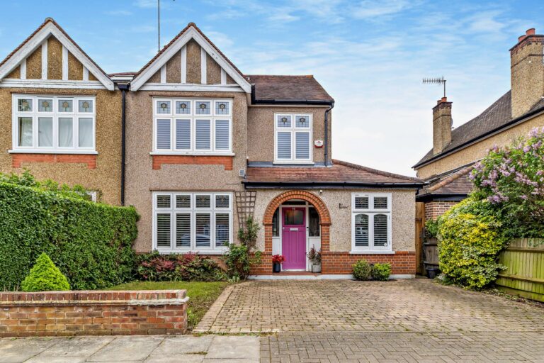 Barrow Point Avenue, Pinner, HA5