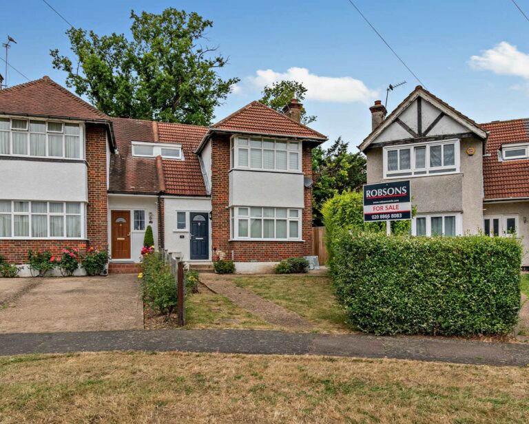 Greenway, Pinner, HA5