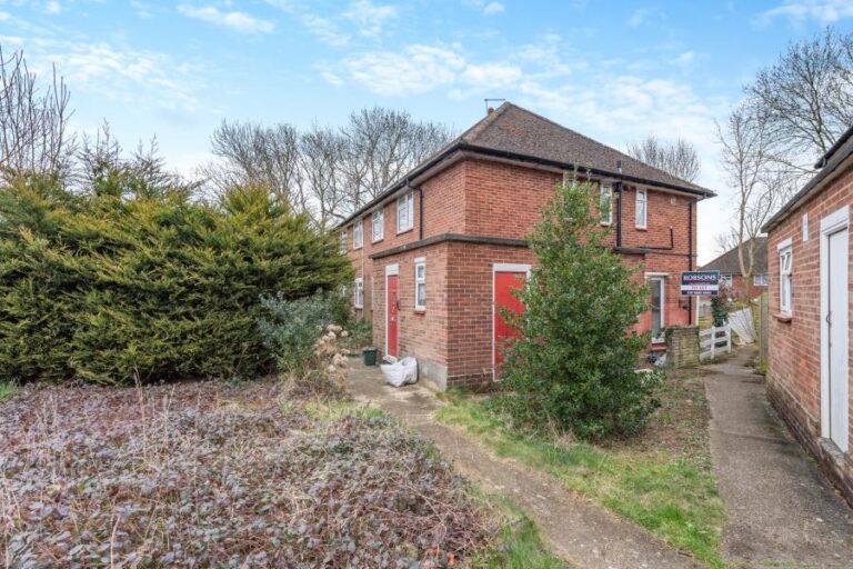 Malmesbury Close