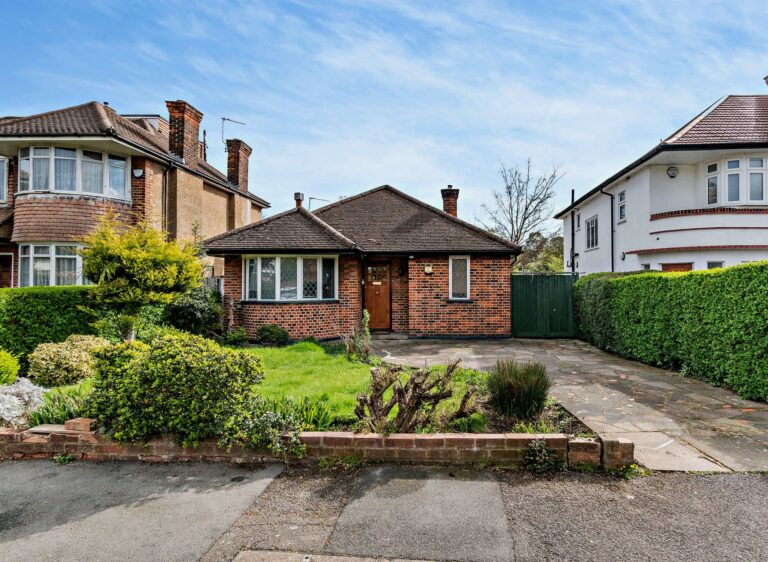 Rushdene Road, Pinner. HA5