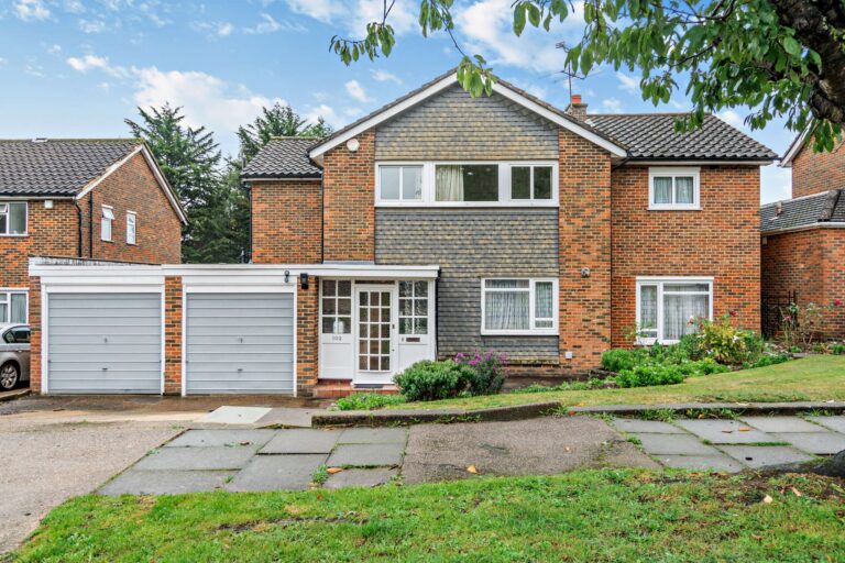 Albury Drive, Pinner, HA5