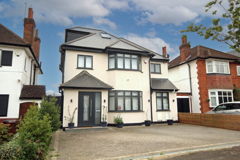 Winchester Drive, Pinner, HA5