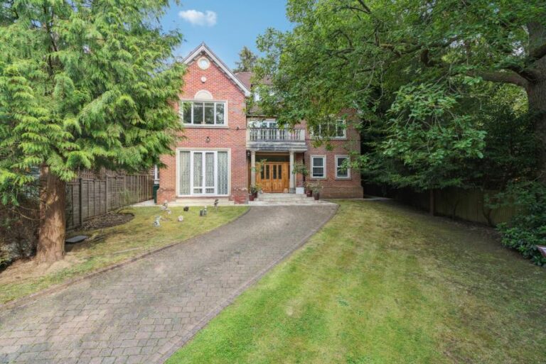 Sandy Lane, Northwood