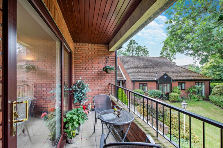 Snells Wood Court, Little Chalfont