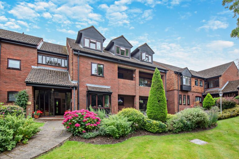 Snells Wood Court, Little Chalfont