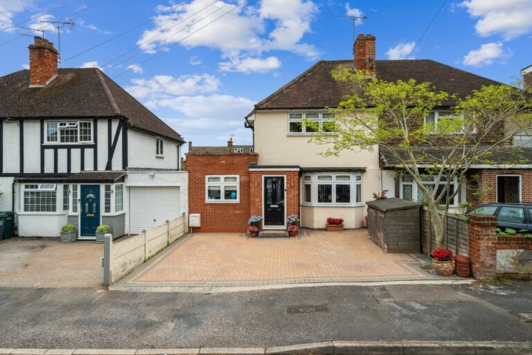 Mill Way, Mill End, Rickmansworth, WD3