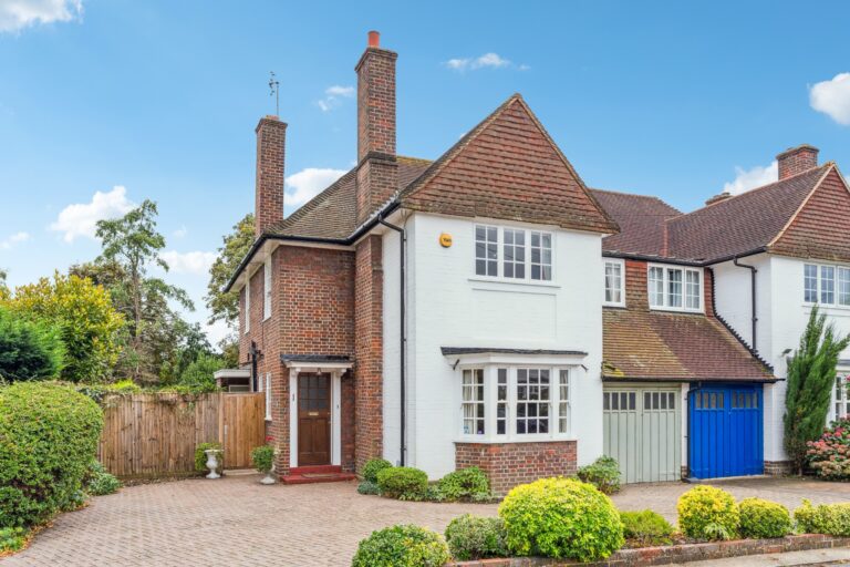 Marsworth Avenue, Pinner, HA5