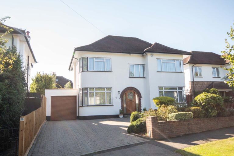 Northfield Avenue, Pinner, HA5