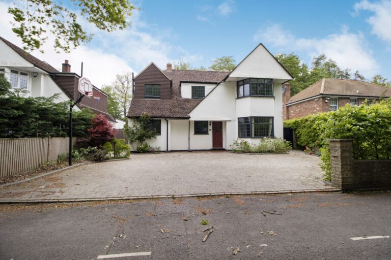 Shire Lane, Chorleywood, WD3