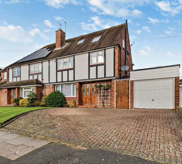 Marsworth Avenue, Pinner, HA5