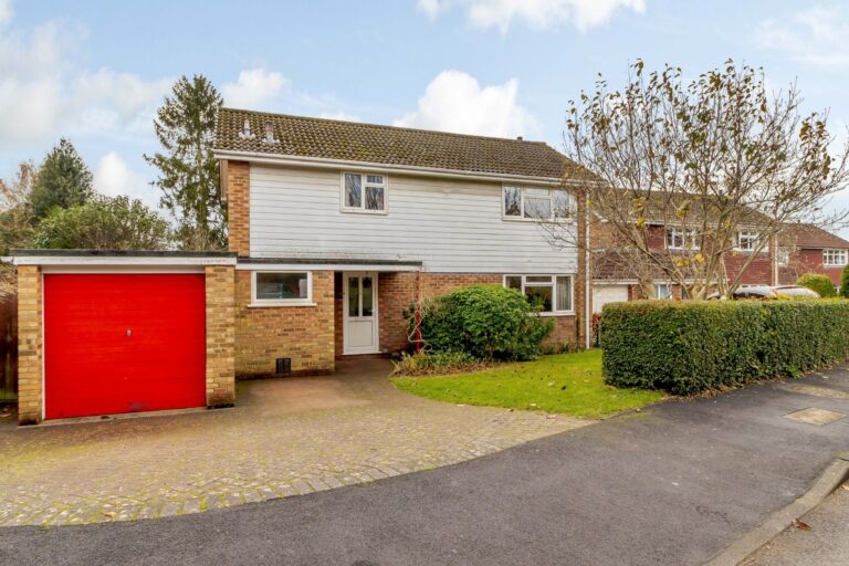 Arnett Close, Rickmansworth, WD3