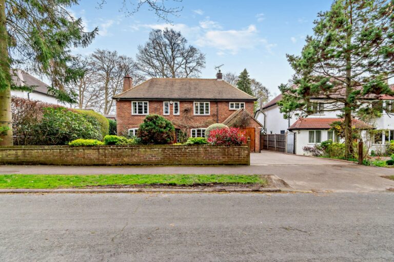 Grovewood Close, Chorleywood, WD3