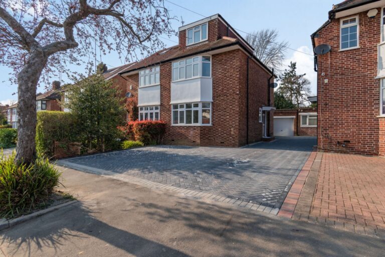 Birchmead Avenue, Pinner, HA5