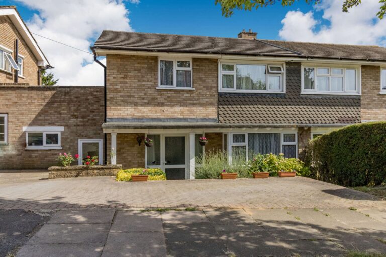 Chiltern Drive, Mill End, Rickmansworth, WD3