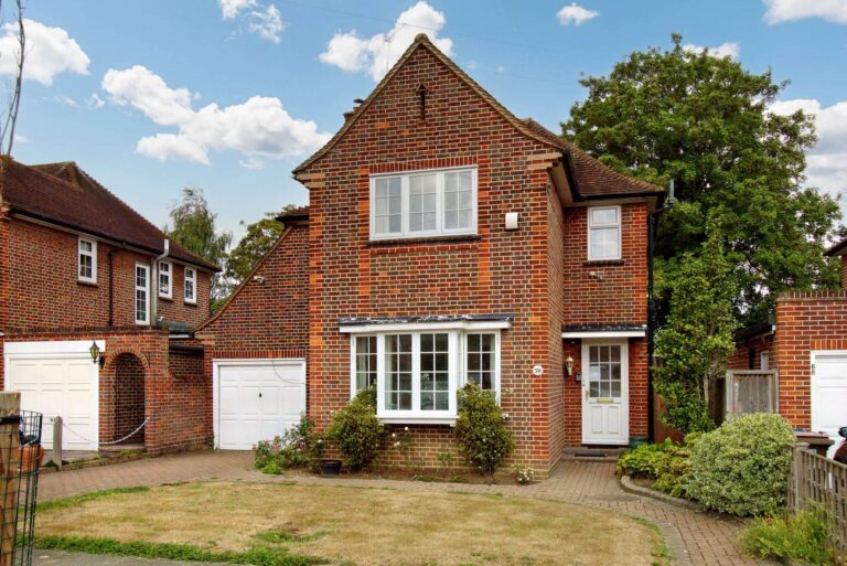 Grimsdyke Road, Pinner, HA5