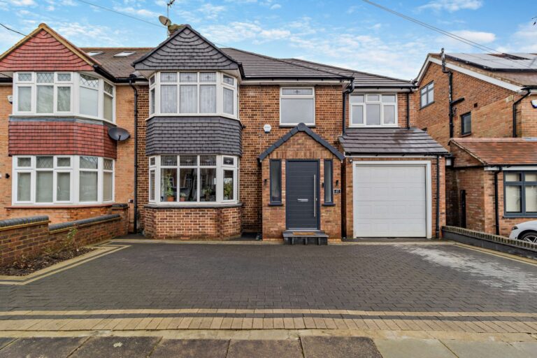 Greystoke Avenue, Pinner, HA5