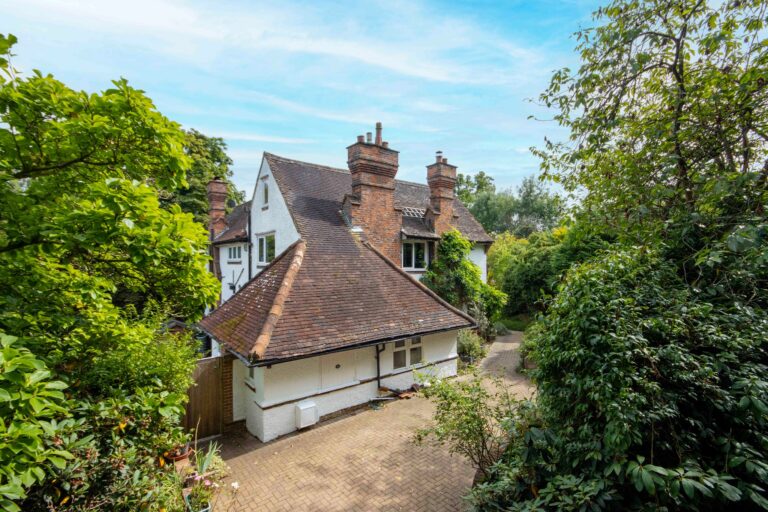 Mill Lane, Gerrards Cross, SL9