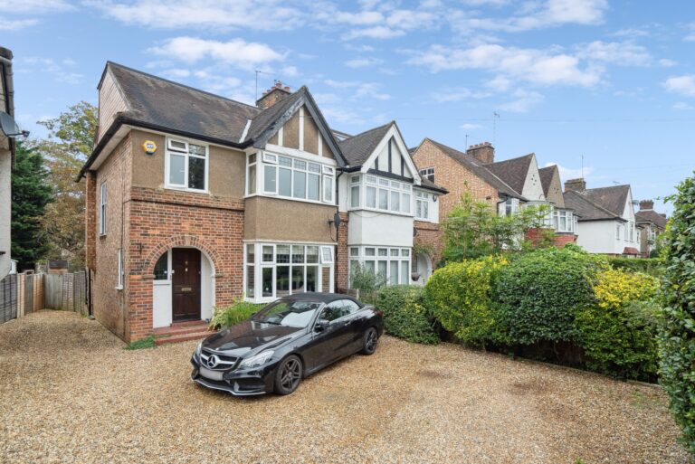 Lyncroft Avenue, Pinner, HA5